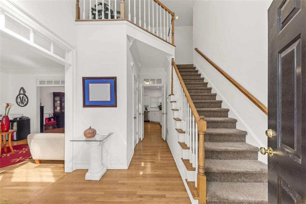 4 bedroom, 3 bathroom, 2,718 sq ft single family residence for sale at 125 Wynchase Lane, Fayetteville, GA 30215 — photo 4