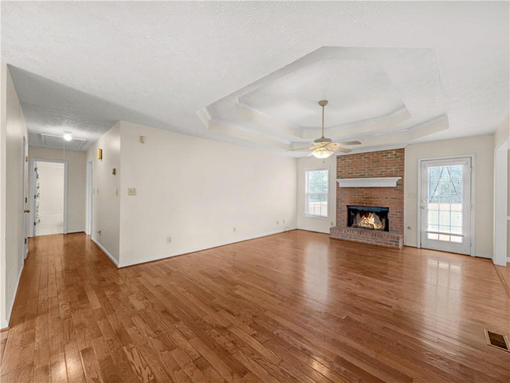 3 bedroom, 3 bathroom, 2,499 sq ft single family residence for sale at 425 Freedom Drive, Mcdonough, GA 30252 — photo 7