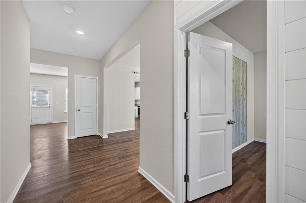 4 bedroom, 3 bathroom, 2,249 sq ft single family residence for sale at 722 Woody Drive, Monroe, GA 30655 — photo 6