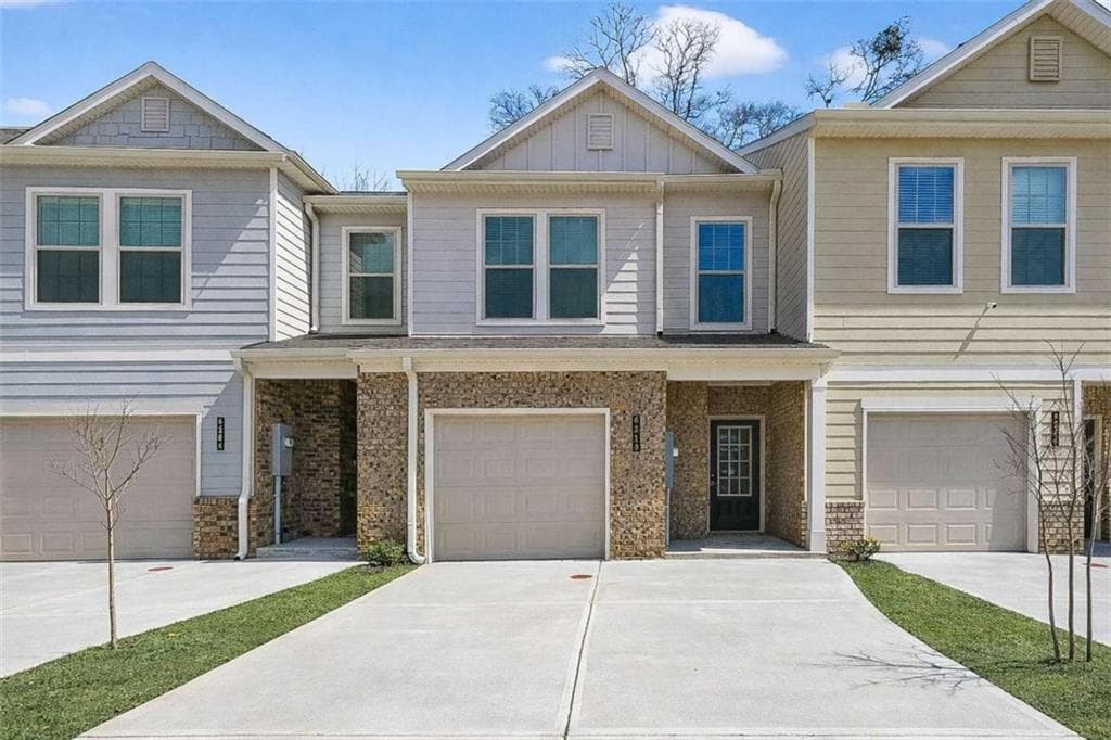 3 bedroom, 3 bathroom townhouse for sale at 6210 Ripple Way 90, South Fulton, GA 30349