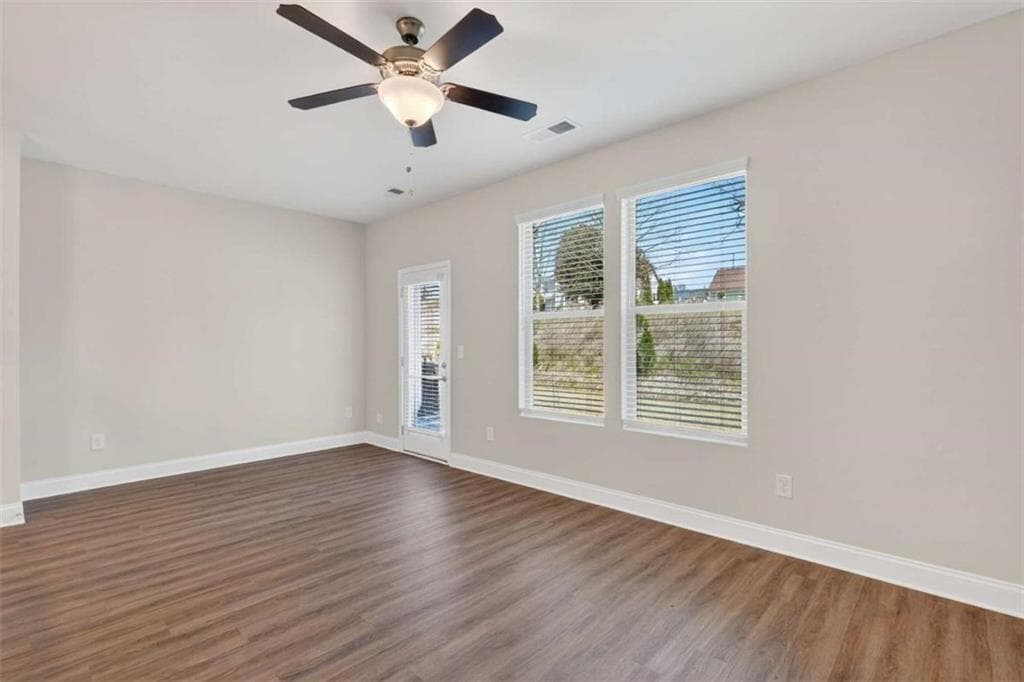 3 bedroom, 3 bathroom townhouse for sale at 6210 Ripple Way 90, South Fulton, GA 30349 — photo 7