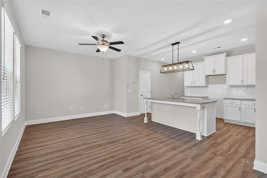 3 bedroom, 3 bathroom townhouse for sale at 6210 Ripple Way 90, South Fulton, GA 30349 — photo 9