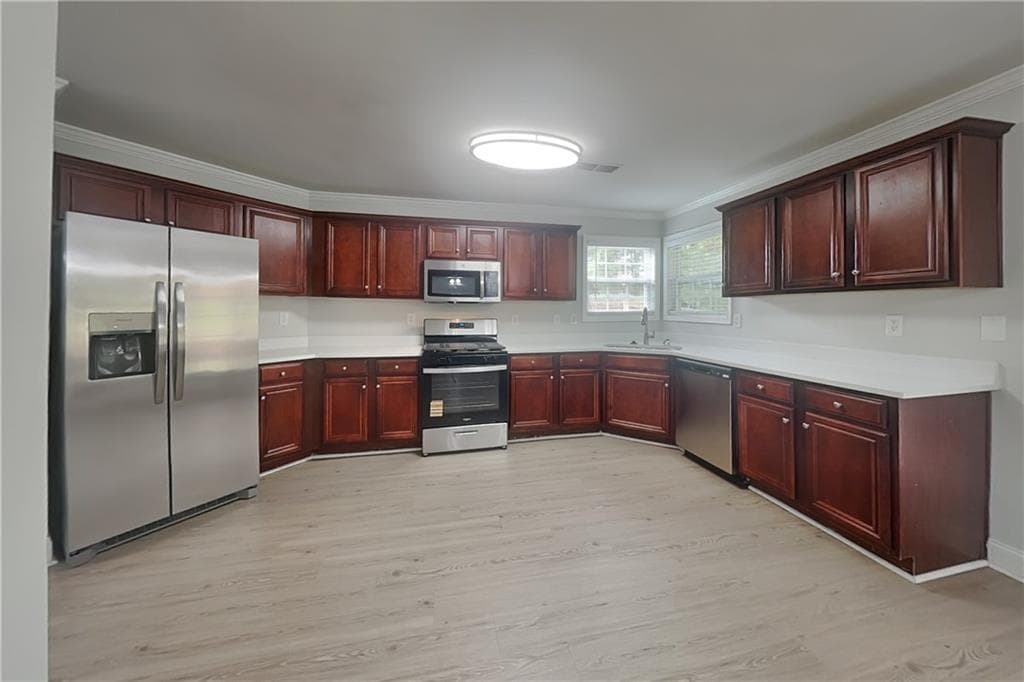 3 bedroom, 3 bathroom, 2,094 sq ft single family residence for rent at 550 S Fortune Way, Dallas, GA 30157 for $2,050 a month — photo 3