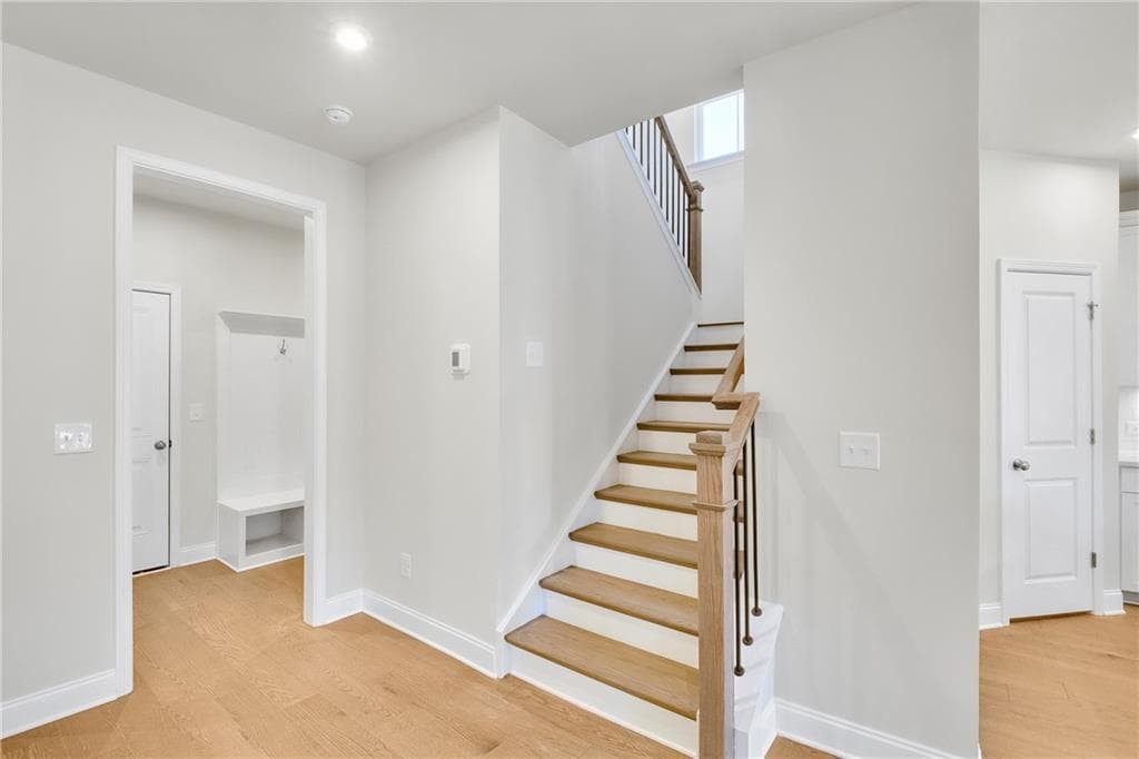 3 bedroom, 3 bathroom, 1,911 sq ft townhouse for sale at 5651 Tillman Way, Powder Springs, GA 30127 — photo 5