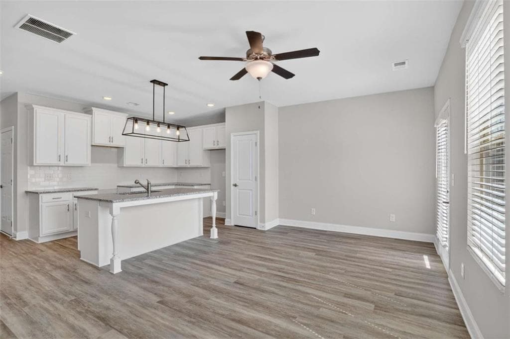 3 bedroom, 3 bathroom, 1,200 sq ft townhouse for sale at 3404 Ripple Loop 130, South Fulton, GA 30349 — photo 5