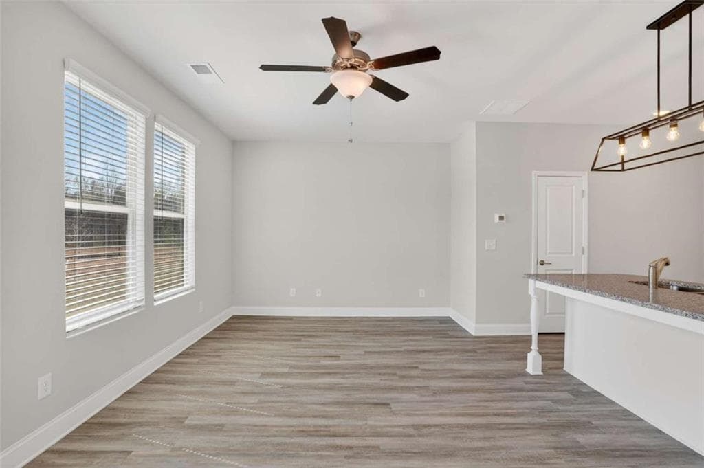 3 bedroom, 3 bathroom, 1,200 sq ft townhouse for sale at 3404 Ripple Loop 130, South Fulton, GA 30349 — photo 8