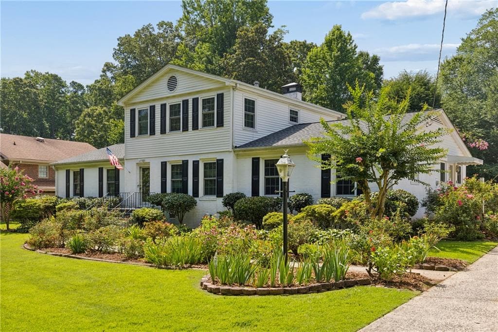 3 bedroom, 2 bathroom, 2,781 sq ft single family residence for sale at 3341 Hickory Crest Drive, Marietta, GA 30064 — photo 1 of 35