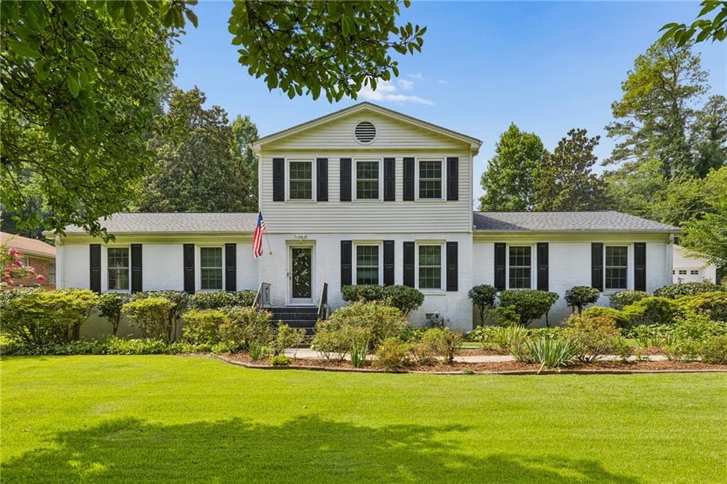 3 bedroom, 2 bathroom, 2,781 sq ft single family residence for sale at 3341 Hickory Crest Drive, Marietta, GA 30064 — photo 2