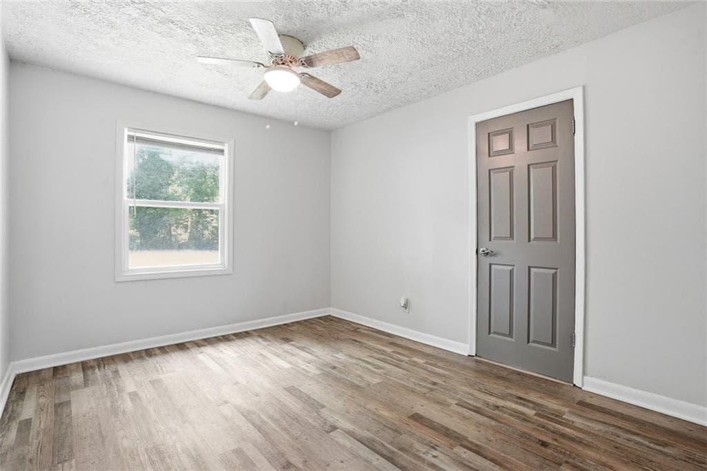 3 bedroom, 2 bathroom, 1,000 sq ft single family residence for sale at 923 Redford Drive, Atlanta, GA 30315 — photo 10