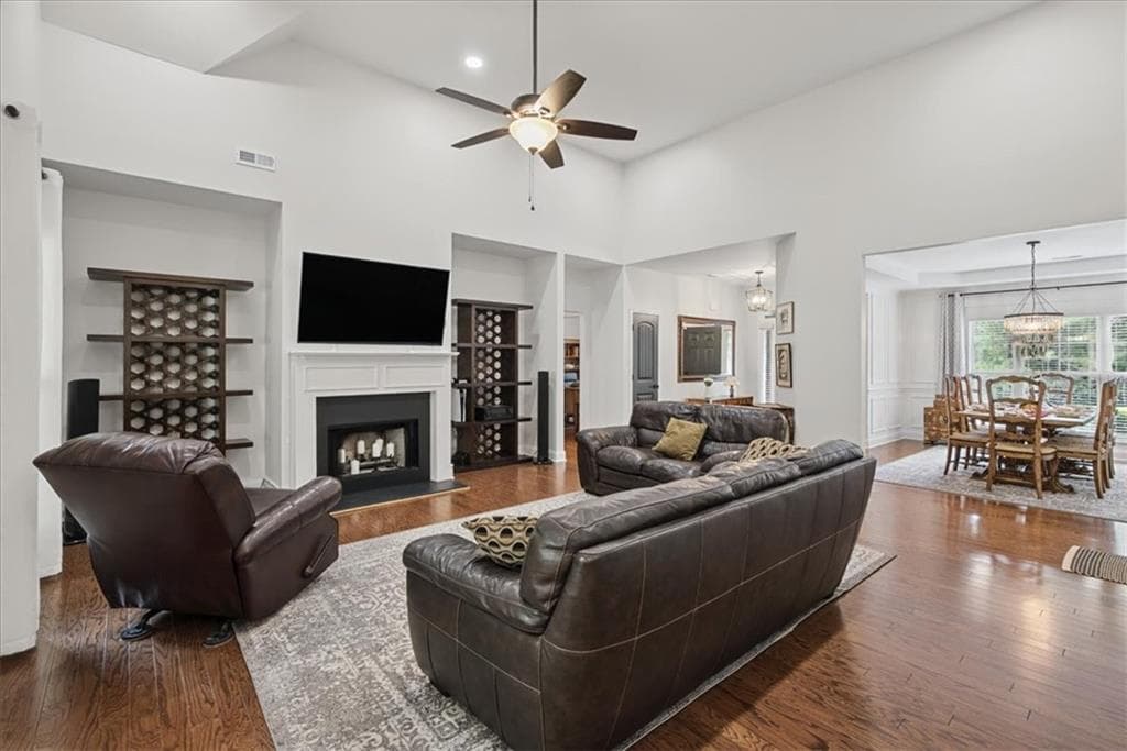 4 bedroom, 3 bathroom, 2,734 sq ft single family residence for sale at 32 Meadow View Glen, Newnan, GA 30265 — photo 8