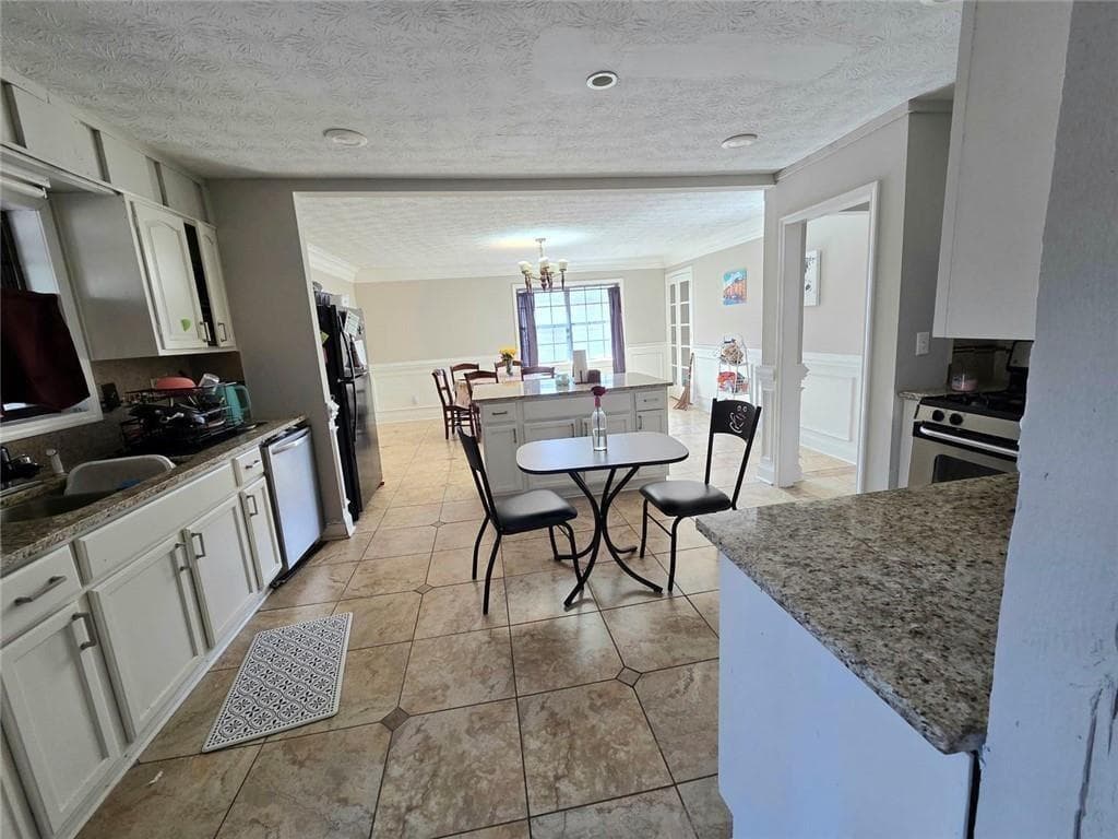 3 bedroom, 2 bathroom, 2,807 sq ft single family residence for sale at 1045 Millard Road, Stone Mountain, GA 30088 — photo 6