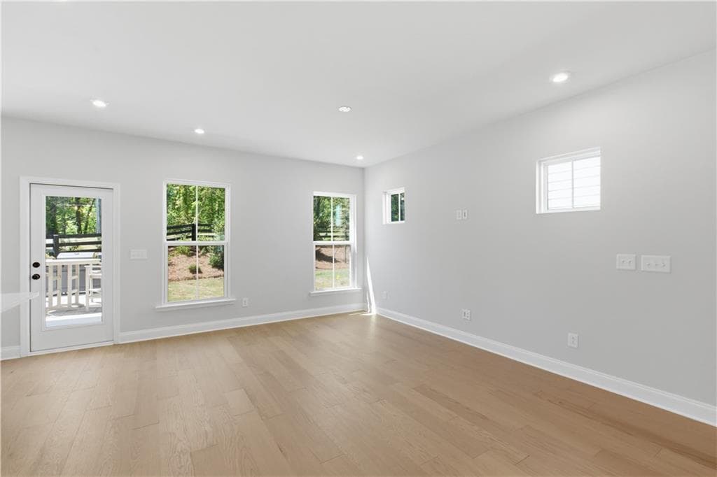 3 bedroom, 3 bathroom, 1,911 sq ft single family residence for sale at 5748 Tillman Way, Powder Springs, GA 30127 — photo 2