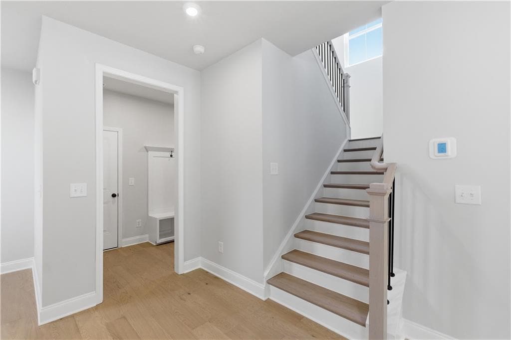 3 bedroom, 3 bathroom, 1,911 sq ft single family residence for sale at 5748 Tillman Way, Powder Springs, GA 30127 — photo 5