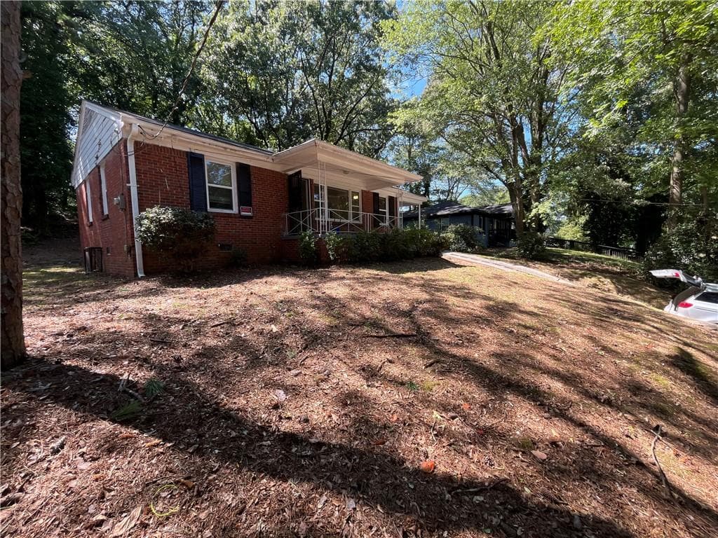 3 bedroom, 1 bathroom, 925 sq ft single family residence for rent at 269 Florida Avenue, Atlanta, GA 30310 for $1,695 a month — photo 2