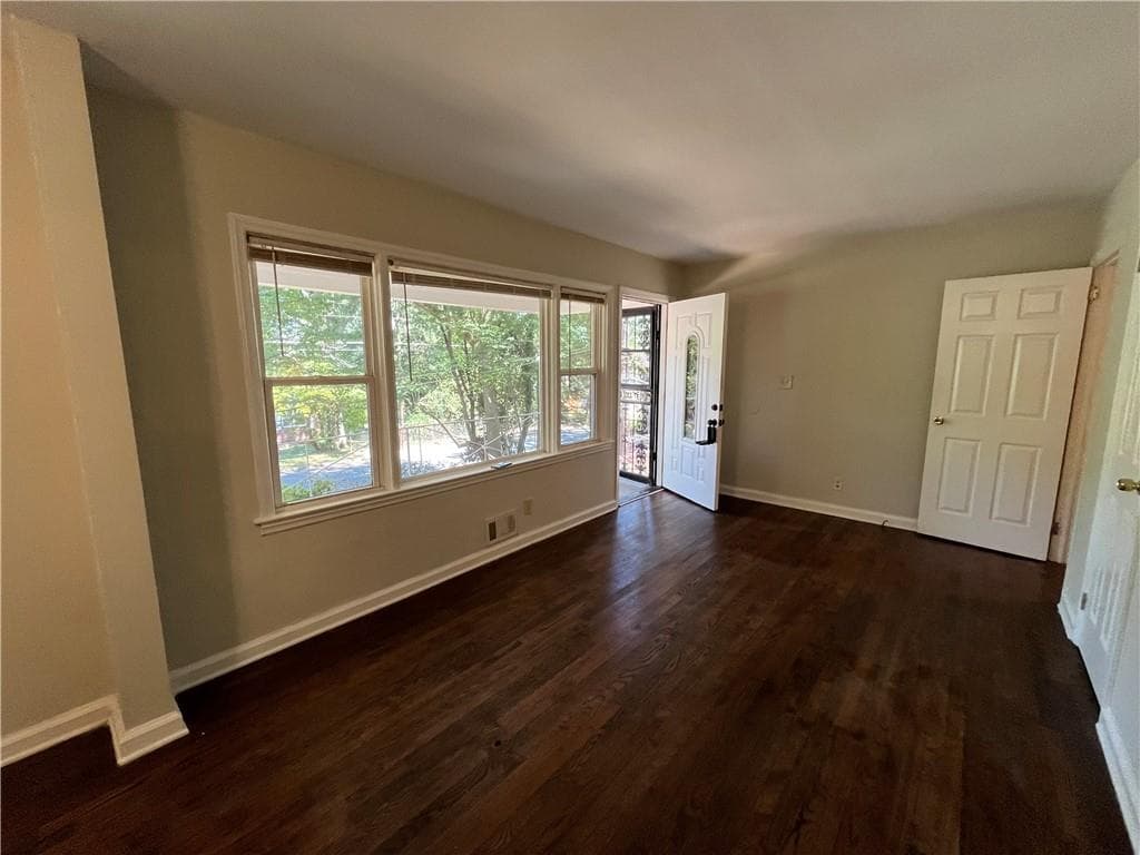 3 bedroom, 1 bathroom, 925 sq ft single family residence for rent at 269 Florida Avenue, Atlanta, GA 30310 for $1,695 a month — photo 9