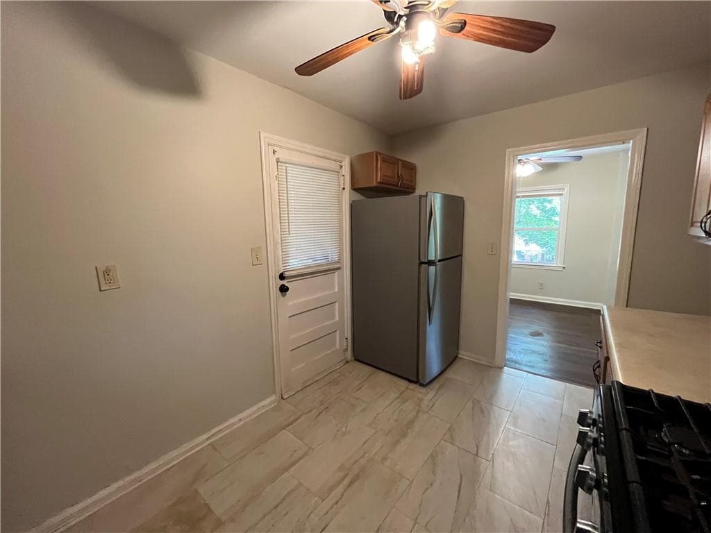 3 bedroom, 1 bathroom, 925 sq ft single family residence for rent at 269 Florida Avenue, Atlanta, GA 30310 for $1,695 a month — photo 8