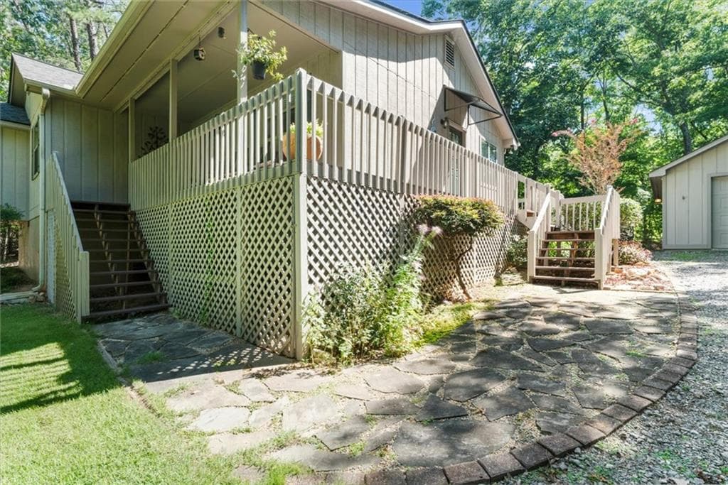 3 bedroom, 2 bathroom, 1,448 sq ft single family residence for sale at 85 Winding Way, Jasper, GA 30143 — photo 3