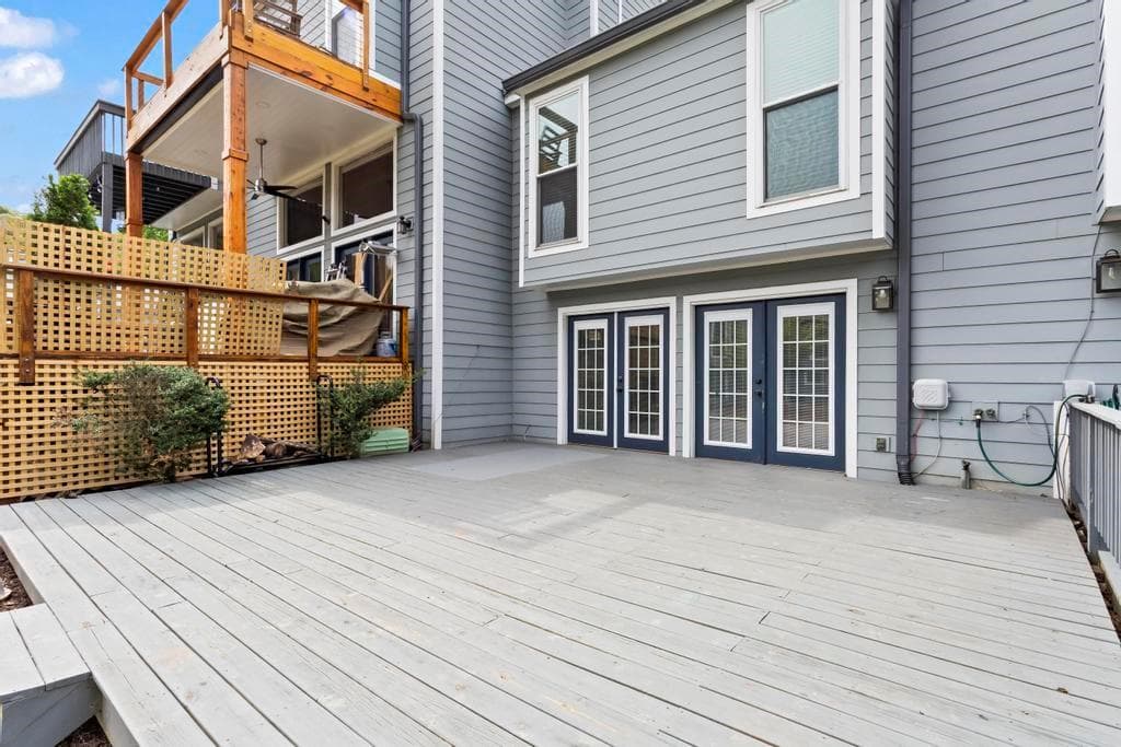 2 bedroom, 3 bathroom, 1,352 sq ft townhouse for sale at 1021 Riverbend Club Drive, Atlanta, GA 30339 — photo 5