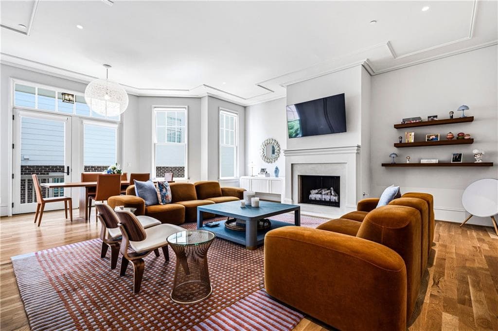 4 bedroom, 5 bathroom, 3,490 sq ft townhouse for sale at 2709 Southwell Street, Atlanta, GA 30305 — photo 1 of 49