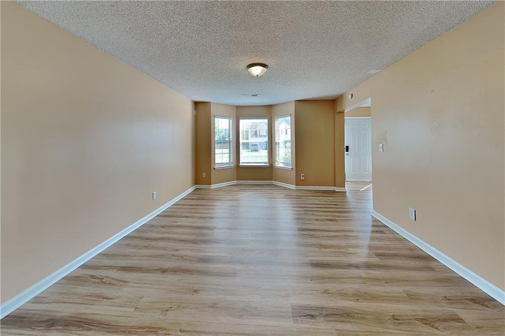 4 bedroom, 3 bathroom, 2,645 sq ft single family residence for rent at 35 Bermuda Court, Dallas, GA 30157 for $2,390 a month — photo 2