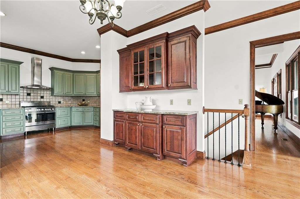 4 bedroom, 5 bathroom, 4,404 sq ft single family residence for sale at 100 Foxpaw Leaf Court, Ellijay, GA 30536 — photo 9