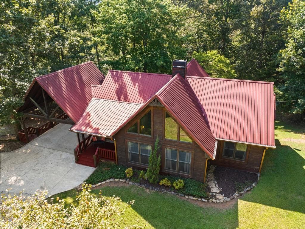 3 bedroom, 3 bathroom, 3,020 sq ft single family residence for sale at 814 Eagle Mountain Drive, Ellijay, GA 30540 — photo 3