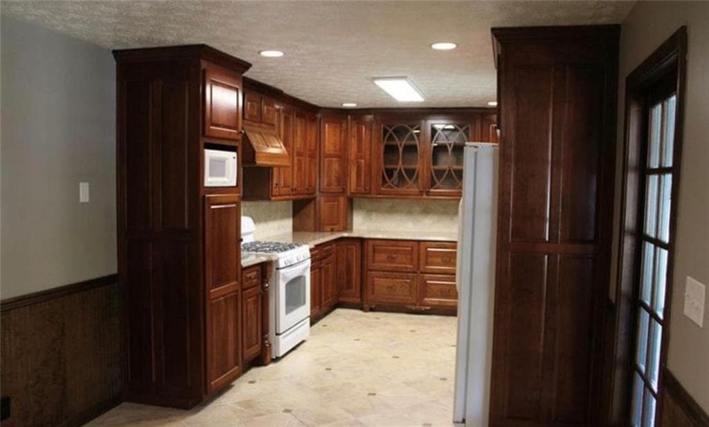 4 bedroom, 3 bathroom, 2,600 sq ft single family residence for rent at 426 Atlanta Highway, Loganville, GA 30052 for $2,600 a month — photo 6