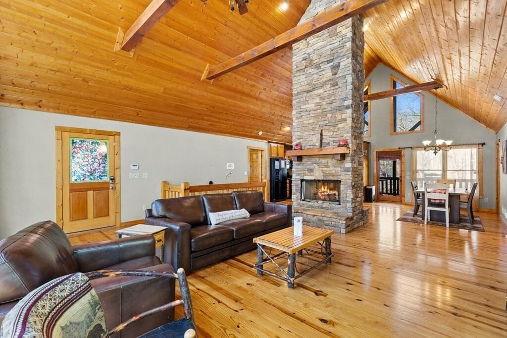 3 bedroom, 3 bathroom, 3,020 sq ft single family residence for sale at 814 Eagle Mountain Drive, Ellijay, GA 30540 — photo 5