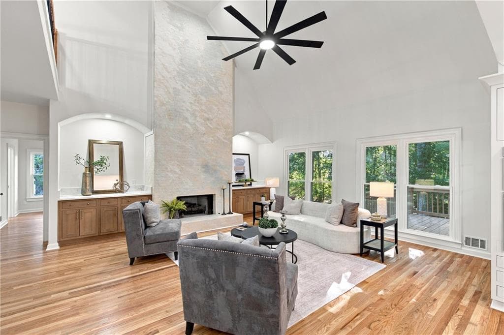 5 bedroom, 5 bathroom, 4,400 sq ft single family residence for sale at 6400 Bannerhorn Run, Alpharetta, GA 30005 — photo 6