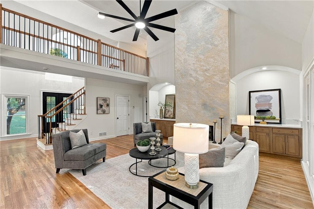 5 bedroom, 5 bathroom, 4,400 sq ft single family residence for sale at 6400 Bannerhorn Run, Alpharetta, GA 30005 — photo 8