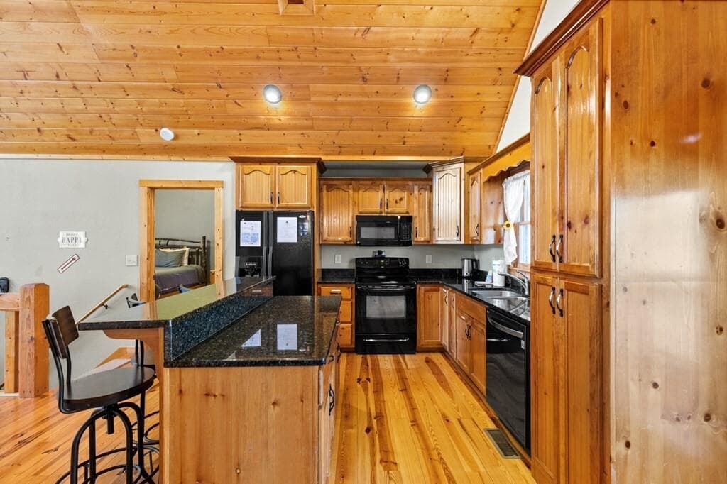 3 bedroom, 3 bathroom, 3,020 sq ft single family residence for sale at 814 Eagle Mountain Drive, Ellijay, GA 30540 — photo 7