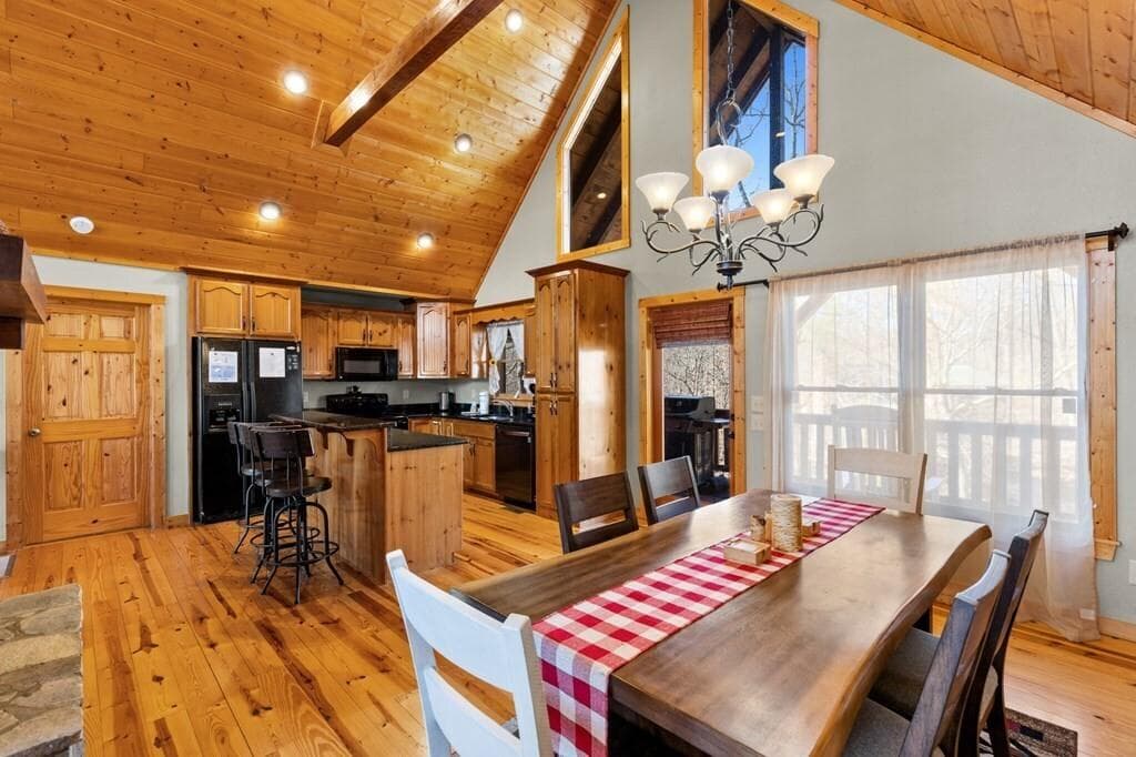 3 bedroom, 3 bathroom, 3,020 sq ft single family residence for sale at 814 Eagle Mountain Drive, Ellijay, GA 30540 — photo 8