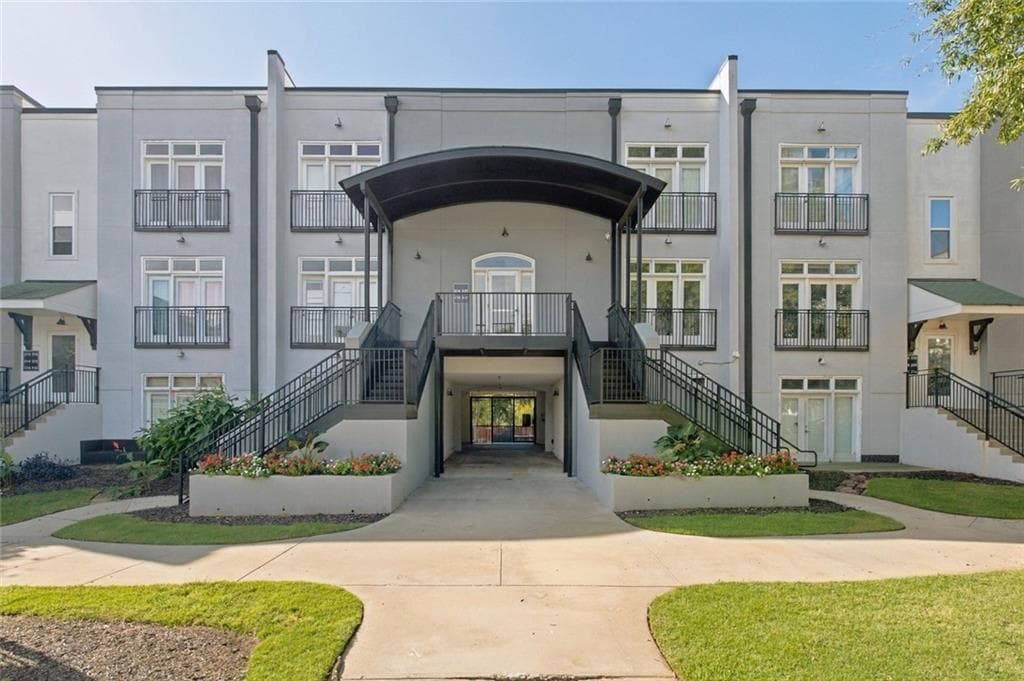 1 bedroom, 1 bathroom, 750 sq ft condominium for sale at 502 Pryor Street 217, Atlanta, GA 30312 — photo 2