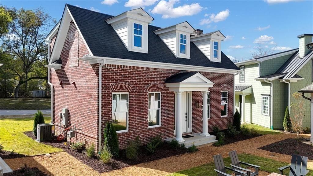 3 bedroom, 3 bathroom, 1,283 sq ft single family residence for sale at 124 Morgan Street, Senoia, GA 30276 — photo 2