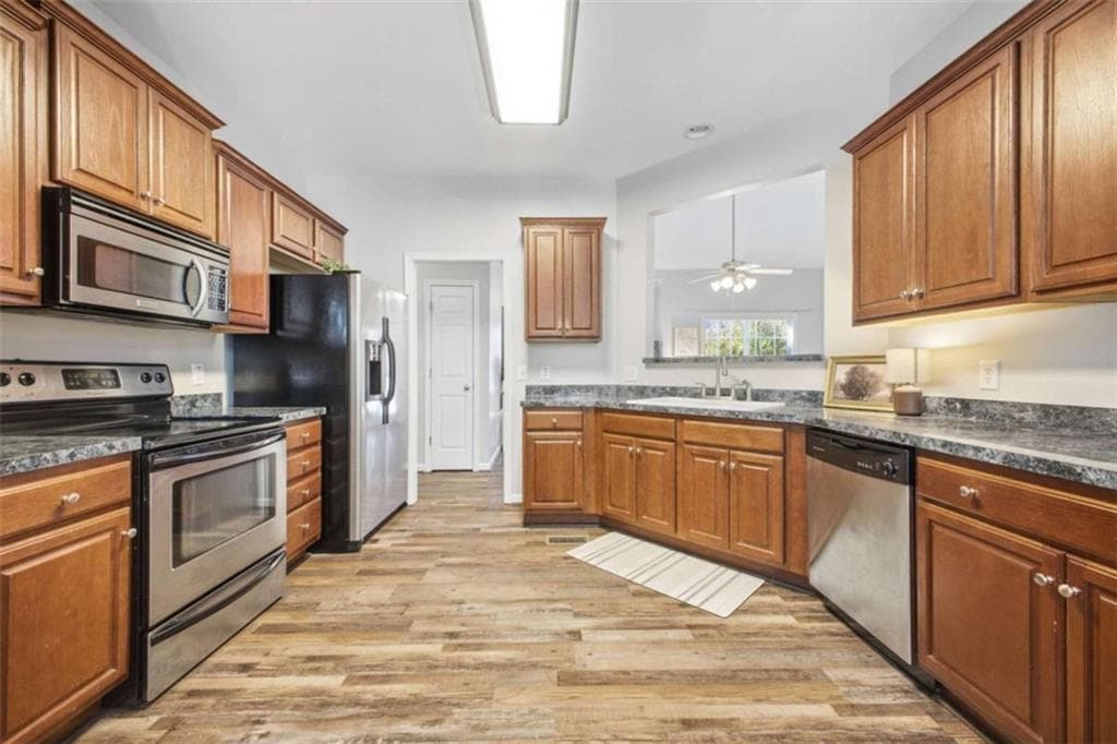 3 bedroom, 2 bathroom, 1,701 sq ft single family residence for sale at 33 Martha's Place, Cartersville, GA 30121 — photo 10
