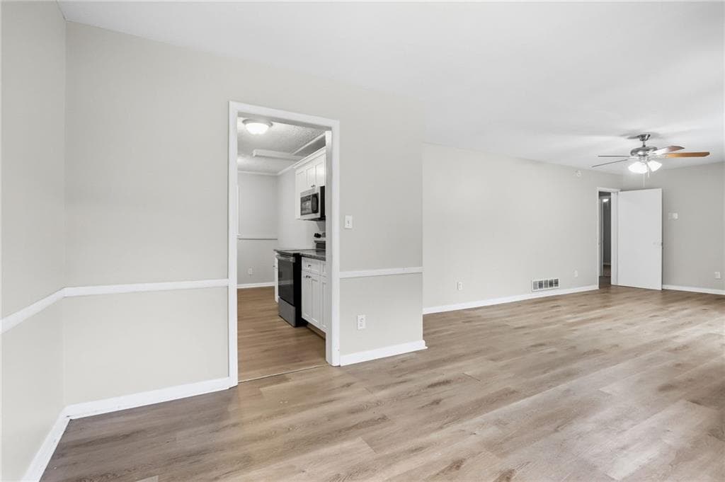 4 bedroom, 2 bathroom, 1,478 sq ft single family residence for sale at 2434 Shamrock Drive, Decatur, GA 30032 — photo 7
