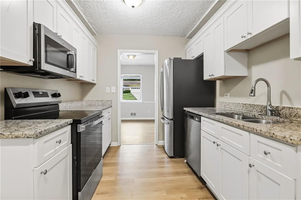 4 bedroom, 2 bathroom, 1,478 sq ft single family residence for sale at 2434 Shamrock Drive, Decatur, GA 30032 — photo 9