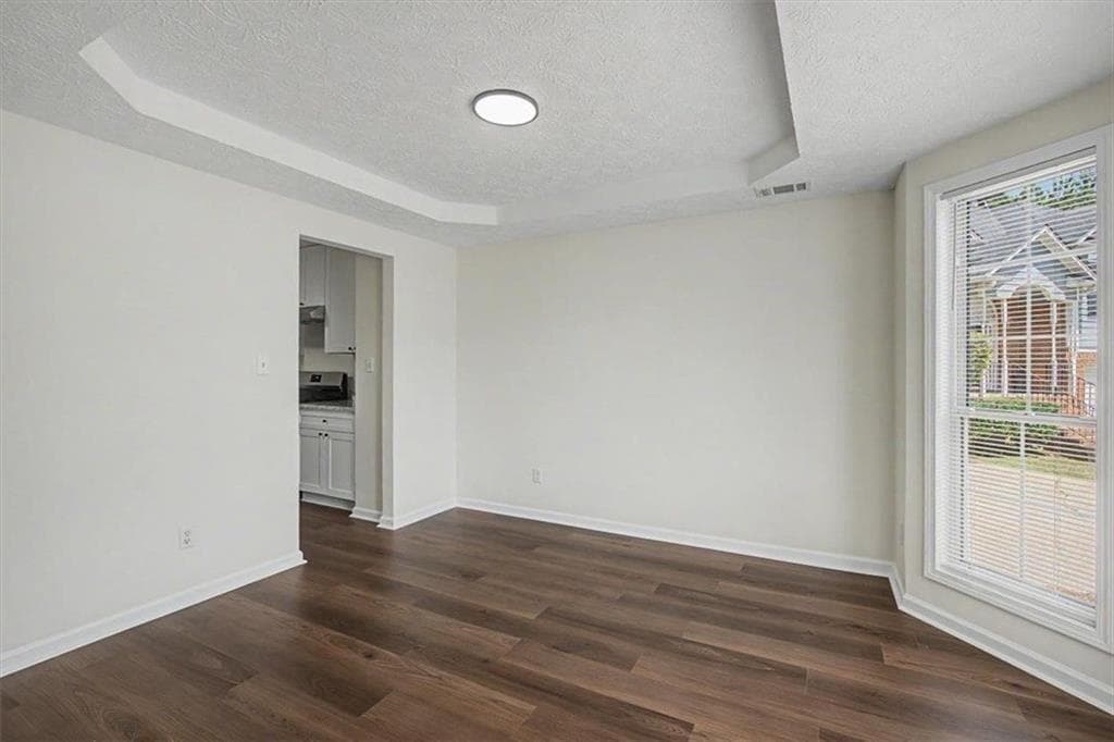 4 bedroom, 3 bathroom, 2,473 sq ft single family residence for sale at 3709 Auldyn Drive, Austell, GA 30106 — photo 5