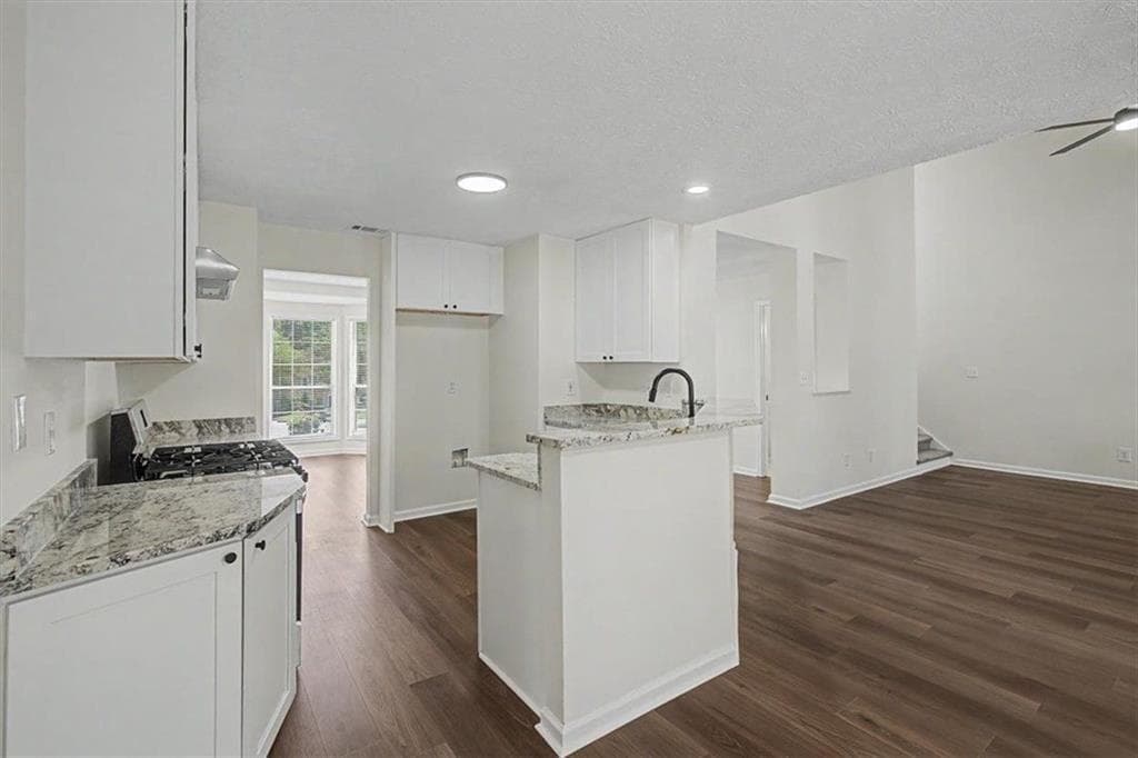 4 bedroom, 3 bathroom, 2,473 sq ft single family residence for sale at 3709 Auldyn Drive, Austell, GA 30106 — photo 9