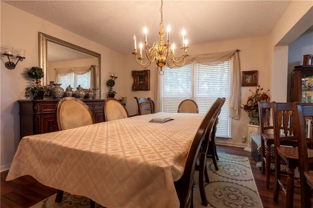 5 bedroom, 4 bathroom, 4,804 sq ft single family residence for sale at 5030 Forest Run Trace, Johns Creek, GA 30022 — photo 5