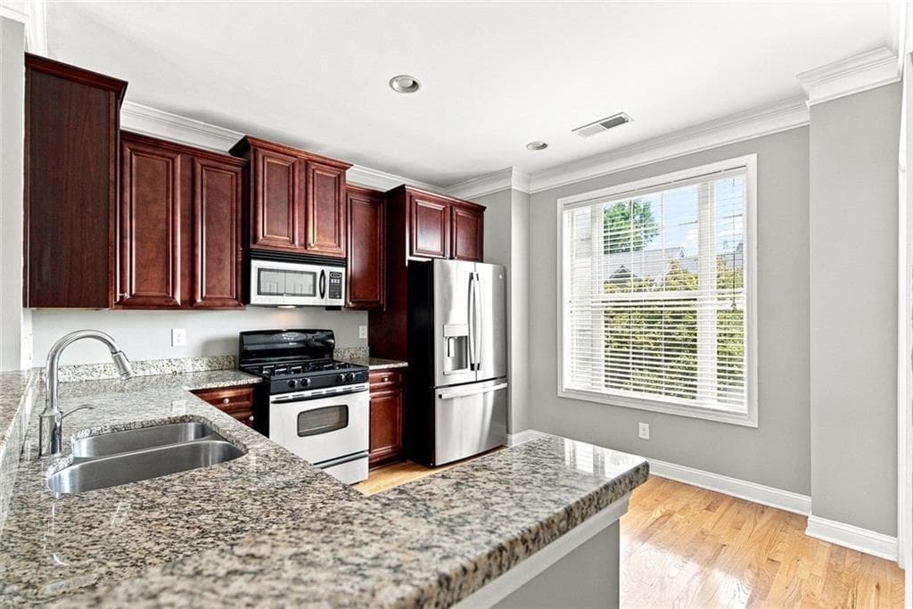 4 bedroom, 4 bathroom, 2,034 sq ft townhouse for sale at 3944 Covey Flush Court, Smyrna, GA 30082 — photo 5
