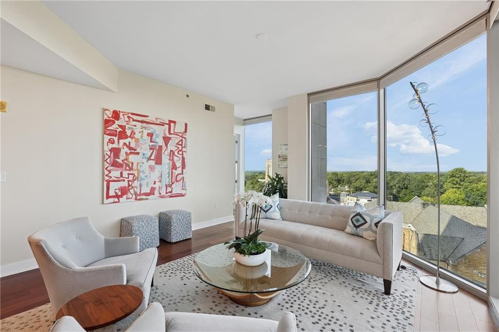 2 bedroom, 3 bathroom, 1,680 sq ft condominium for sale at 2795 Peachtree Road 1001, Atlanta, GA 30305 — photo 6