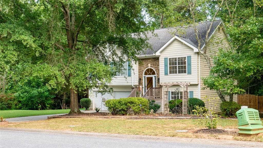 4 bedroom, 3 bathroom, 2,151 sq ft home for sale at 3257 Camens Way, Buford, GA