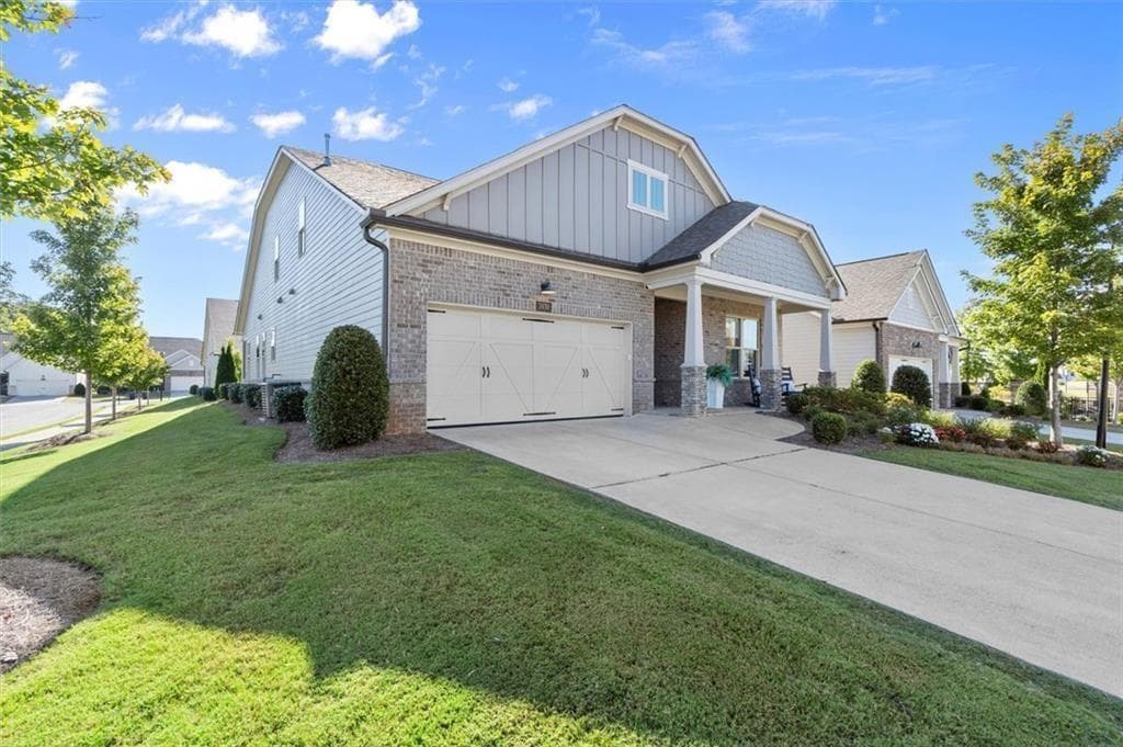 4 bedroom, 4 bathroom, 3,110 sq ft single family residence for sale at 3030 Cormac Drive, Cumming, GA 30041 — photo 3