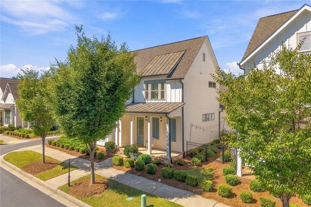 4 bedroom, 4 bathroom, 2,805 sq ft single family residence for sale at 1043 Harvest Park Lane, Suwanee, GA 30024 — photo 4
