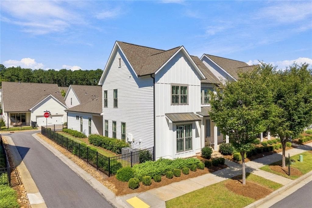 4 bedroom, 4 bathroom, 2,805 sq ft single family residence for sale at 1043 Harvest Park Lane, Suwanee, GA 30024 — photo 6