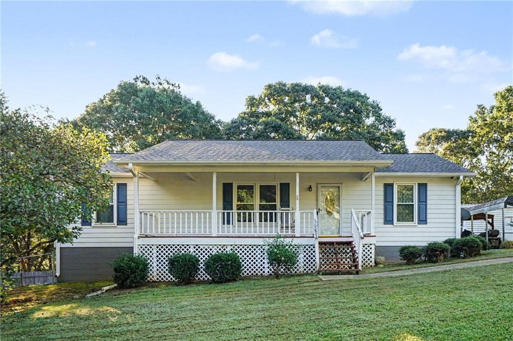 2 bedroom, 2 bathroom, 1,377 sq ft single family residence under contract at 1204 Ridgecrest Drive, Winder, GA 30680