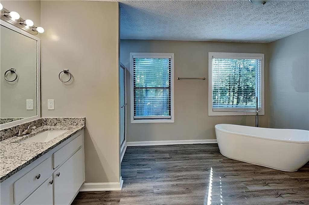 5 bedroom, 3 bathroom, 3,170 sq ft single family residence for rent at 749 Maggie Court, Kennesaw, GA 30144 for $2,890 a month — photo 10