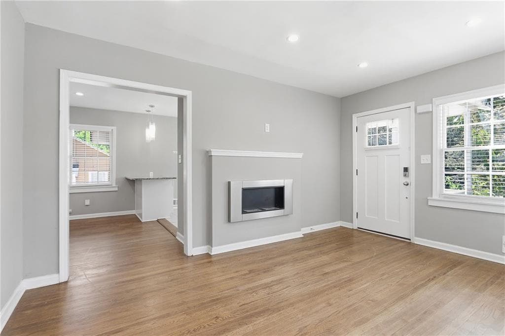 3 bedroom, 2 bathroom, 1,123 sq ft single family residence for sale at 3450 Glenwood Road, Decatur, GA 30032 — photo 5