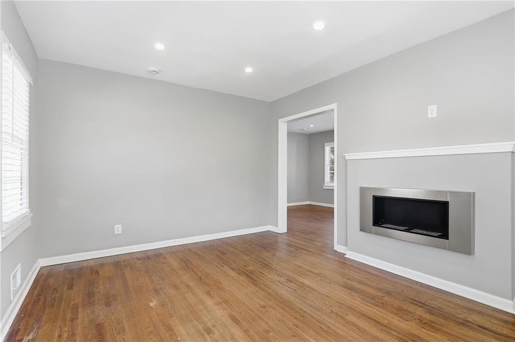 3 bedroom, 2 bathroom, 1,123 sq ft single family residence for sale at 3450 Glenwood Road, Decatur, GA 30032 — photo 6